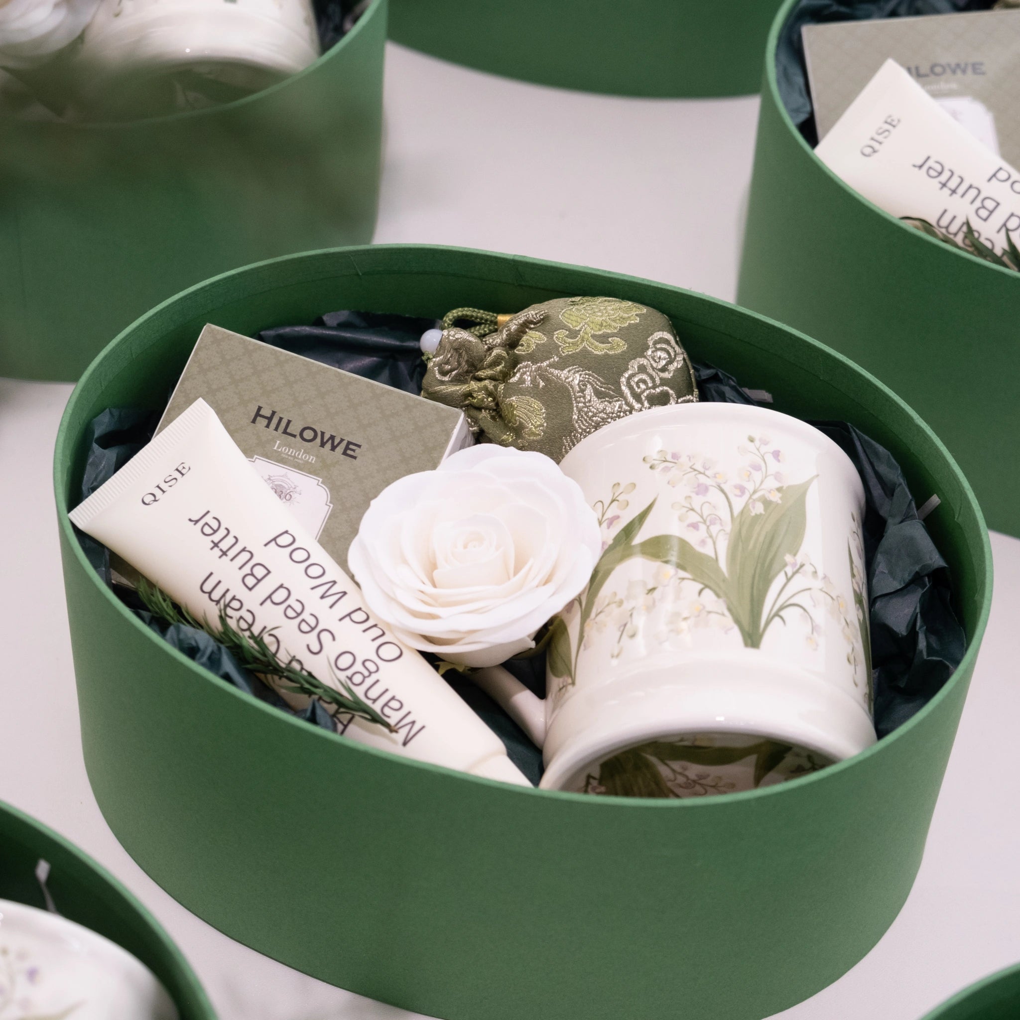 Verdant Lily Gift Set