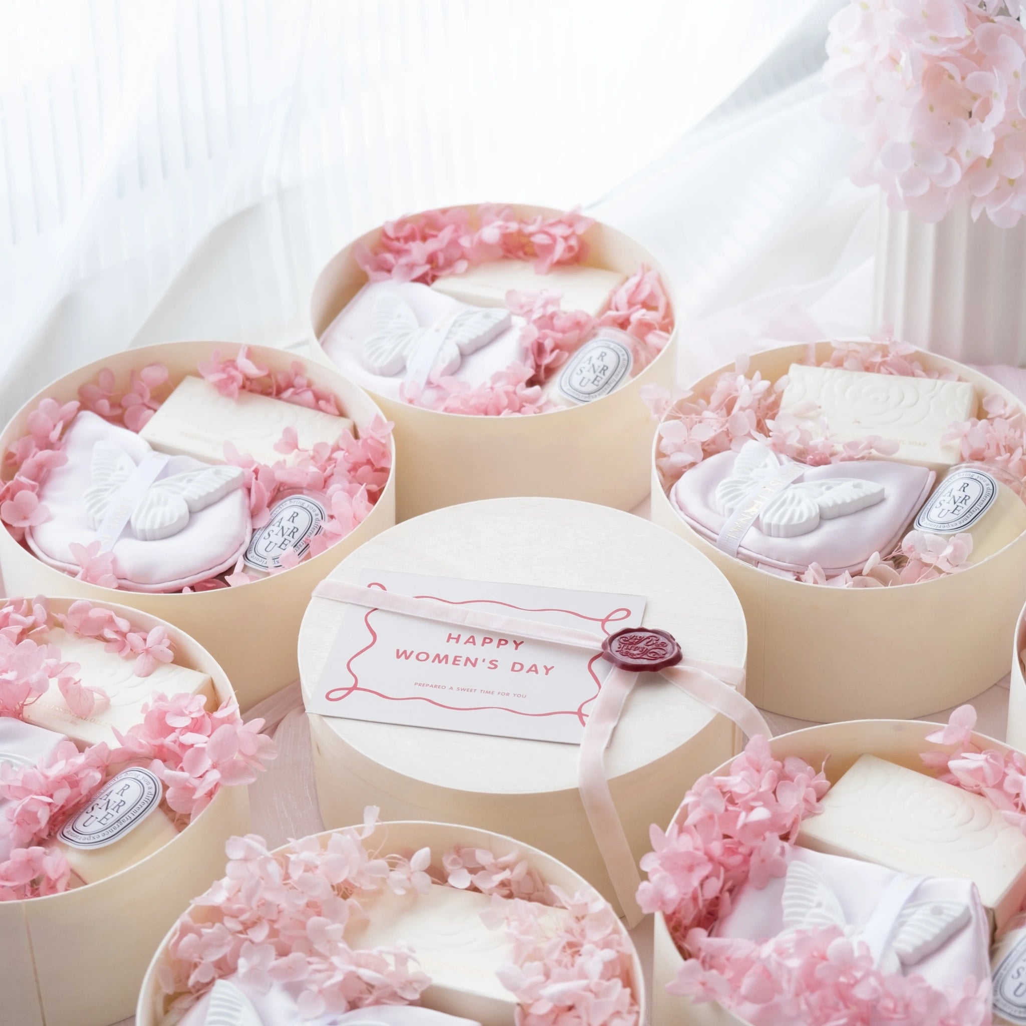 Camellia Bloom Gift Box