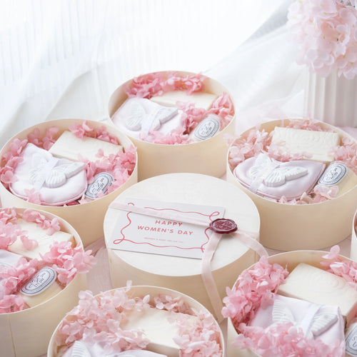Camellia Bloom Gift Box