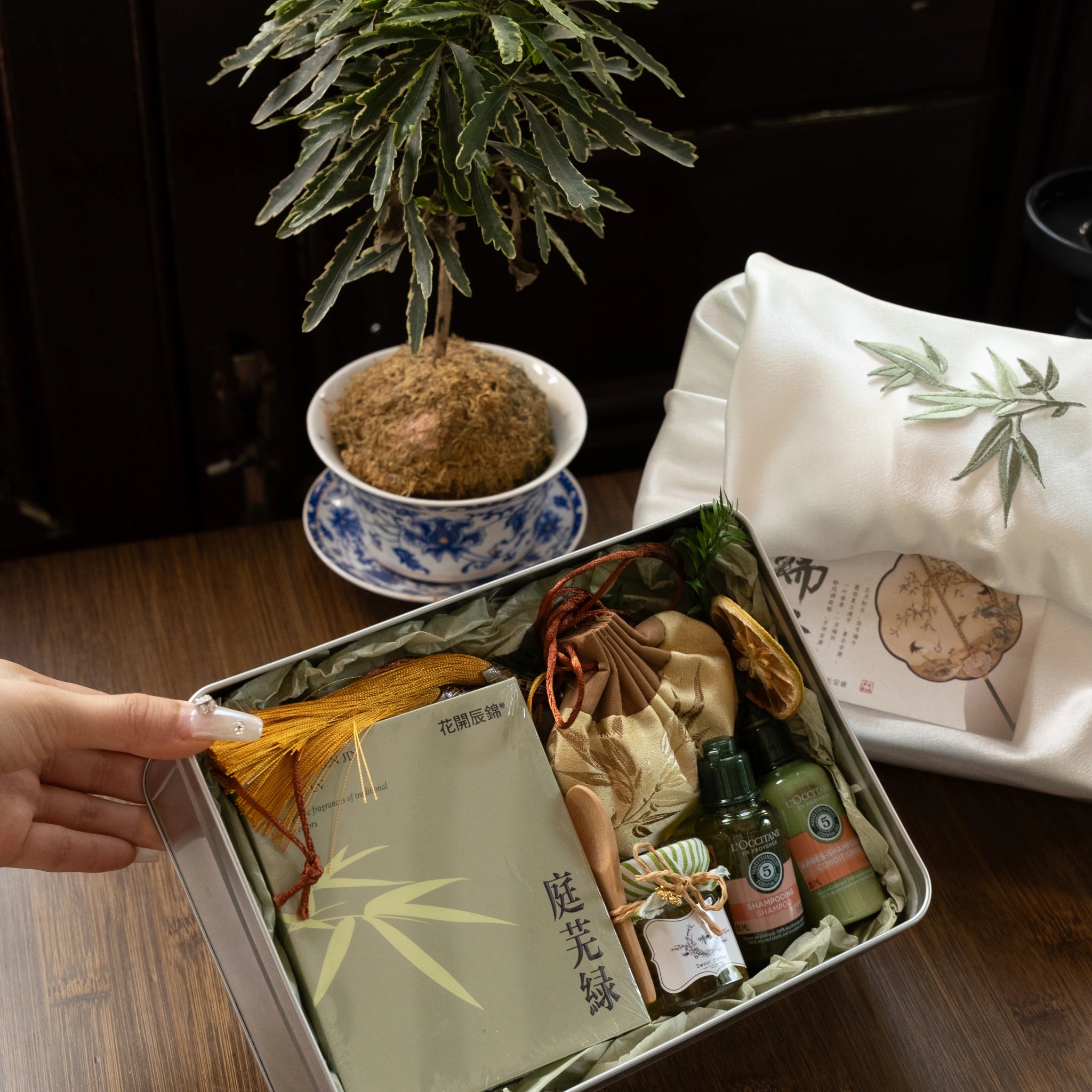 Verdant Bamboo Gift Box